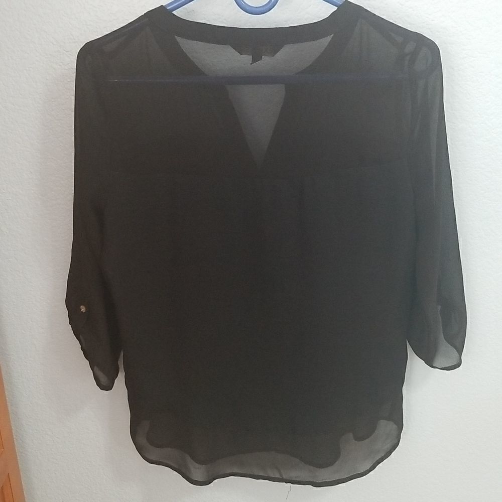 Express 3/4 tab sleeve top - Picture 9 of 12